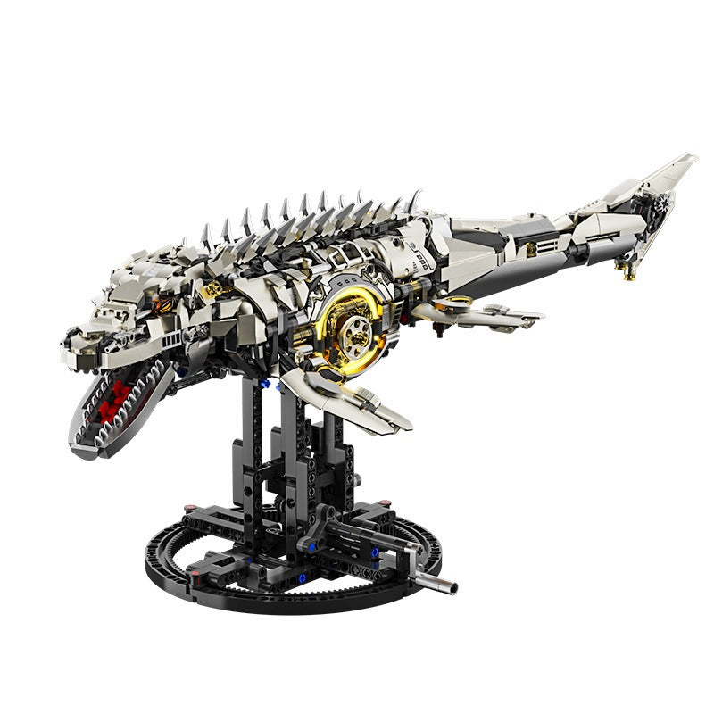 Mechanical Mosasaurus – MJI 13100 motorised building set – assembled mechanical mosasaurus on its round stand, on a white background
