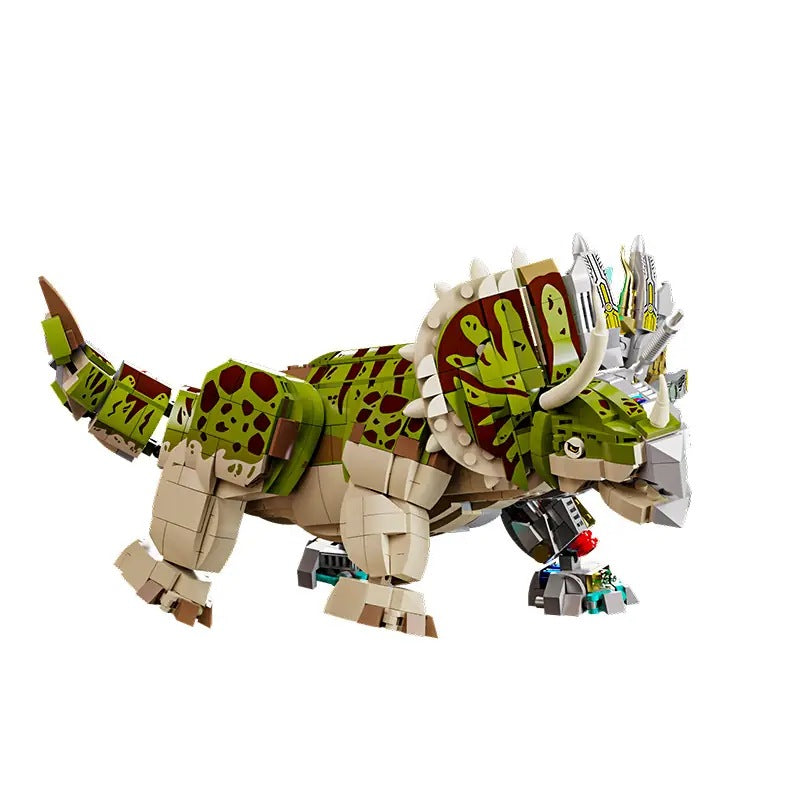 Semi-Mechanical Triceratops – MJI 13051 motorised building set – assembled semi-mechanical triceratops, green and beige skin side with mechanical side, on a white background