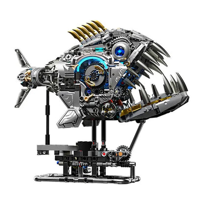 Mechanical Piranha – MJI 13092 motorised building set – assembled mechanical piranha on its stand, side view, on a white background