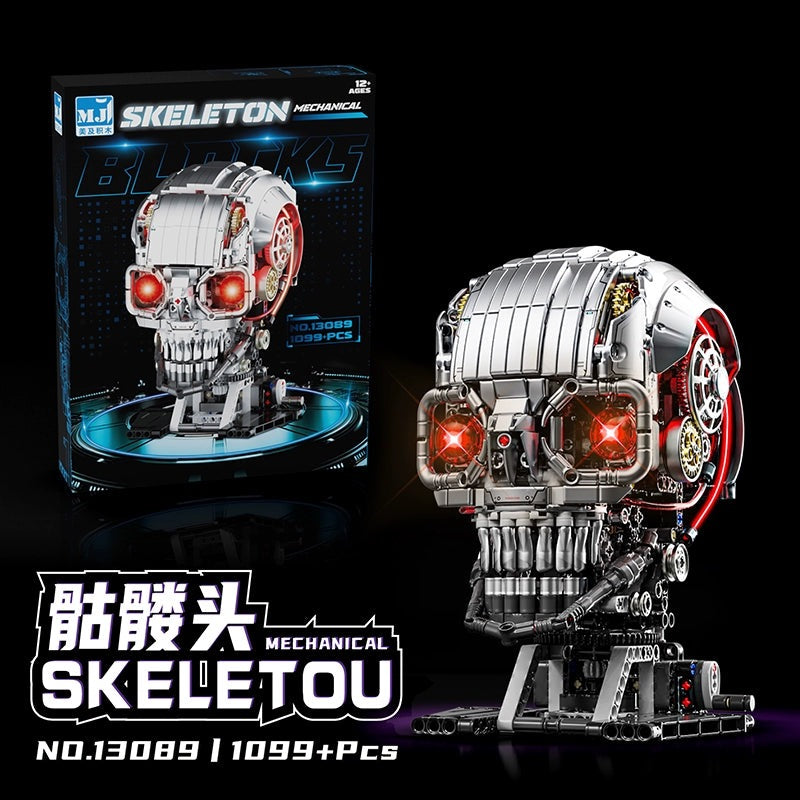 Mechanical Skull – MJI 13089 motorised building set – retail box next to the assembled skull