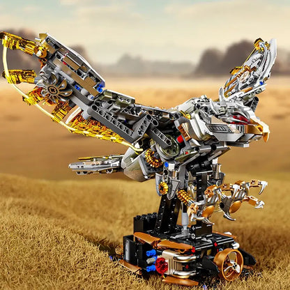 Mechanical Eagle – MJI 13084 motorised building set – assembled mechanical eagle on its base, savanna backdrop