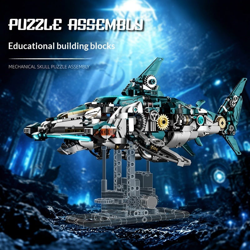 Mechanical Hammerhead Shark – MJI 13154 motorised building set – assembled model with loose building pieces around the base