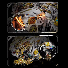 Mechanical Lion – MJI 13090 motorised building set – close-up panels of the gears and jaw