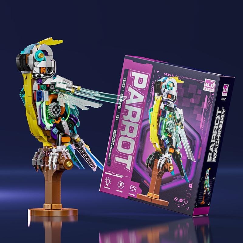 Mechanical Parrot – MJI 13052 motorised building set – assembled model next to its retail box