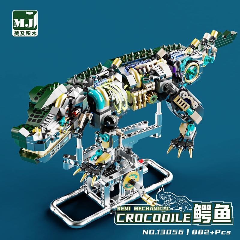 Mechanical Crocodile – MJI 13056 motorised building set – assembled model next to its retail box