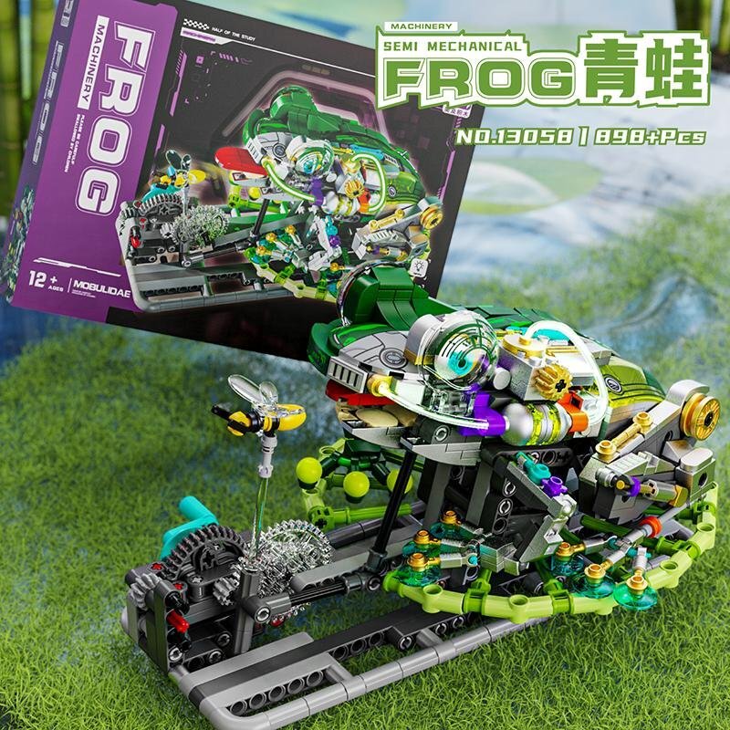Semi-Mechanical Frog – MJI 13058 motorised building set – assembled model next to its retail box