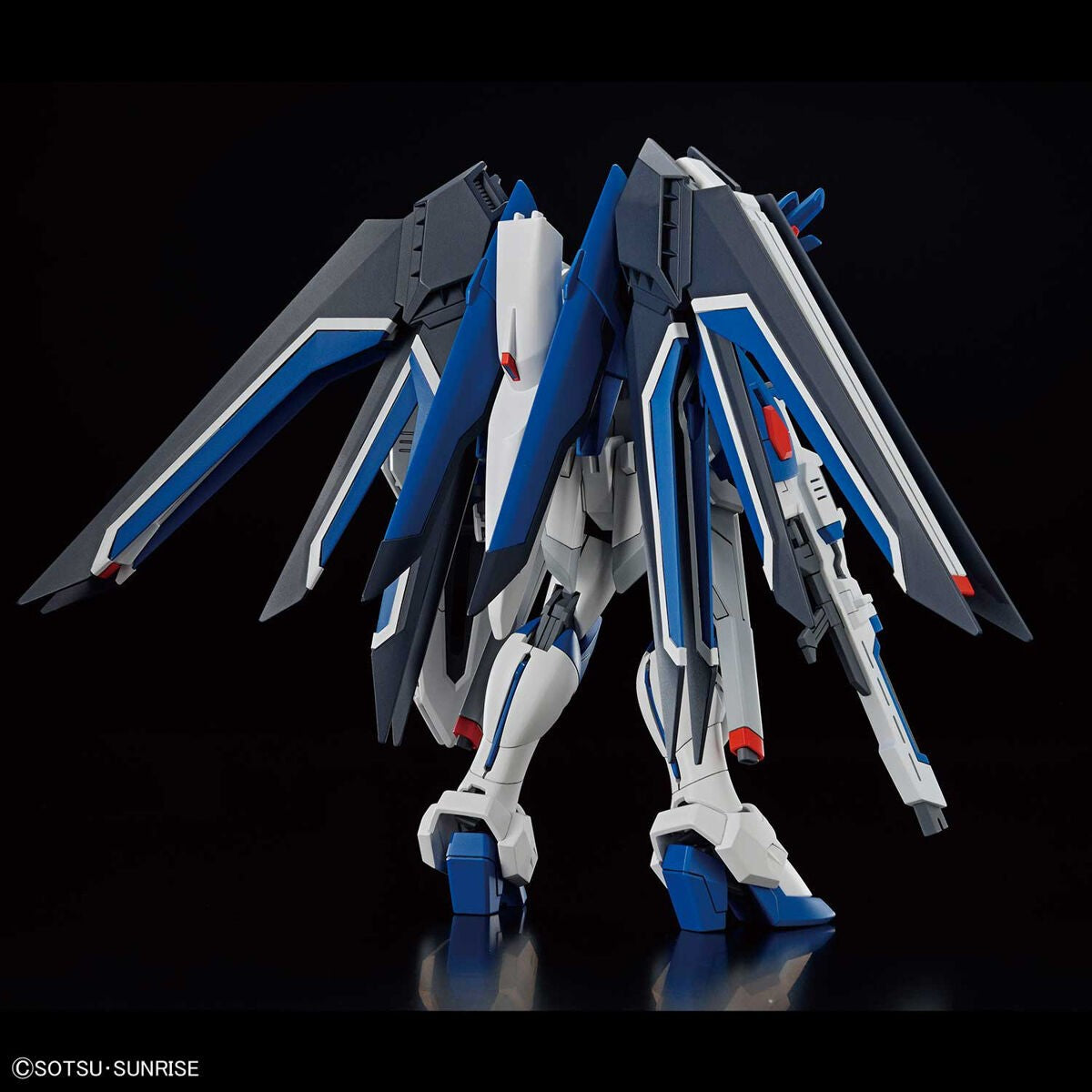 HG Rising Freedom Gundam – Bandai – rear