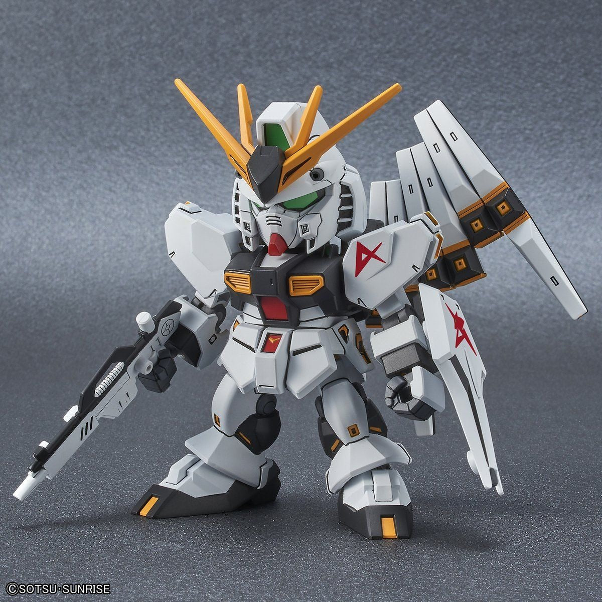 Bandai SD EX-Standard #016 RX-93 Nu Gundam – assembled, front