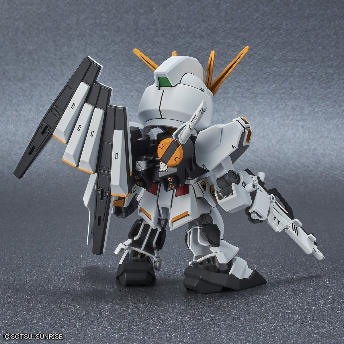 Bandai SD EX-Standard #016 RX-93 Nu Gundam – assembled, rear view with fin funnels