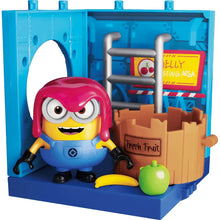 Bob (The Fruit Keeper) – Blokees Minions preCOOL Jelly Factory – figure with scene panel and accessories