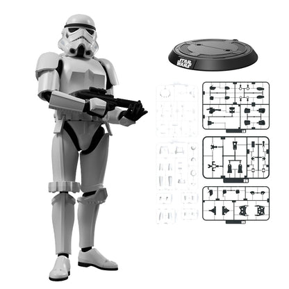 Stormtrooper model kit – Blokees Star Wars Champion Class 02 – assembled model with E-11 blaster, stand and parts, main view