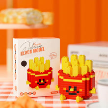 Fries – CLC 8924 micro block set – retail box next to the assembled fries