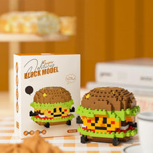 Cheeseburger – CLC 8926 micro block set – retail box next to the assembled cheeseburger