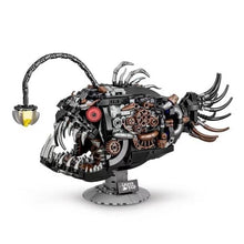Mechanical Lantern Fish – DK 7042 building set – assembled mechanical lantern fish