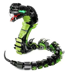 Mechanical Spectacled Cobra – DK 7052 building set – close-up of the raised head
