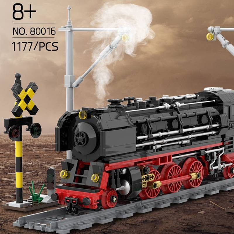 BR01 Steam Locomotive – DK 80016 building set – assembled locomotive with signal