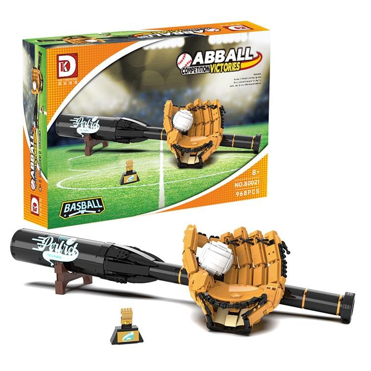Baseball Bat, Glove & Ball – DK 80021 building set – assembled bat, glove and ball next to the retail box