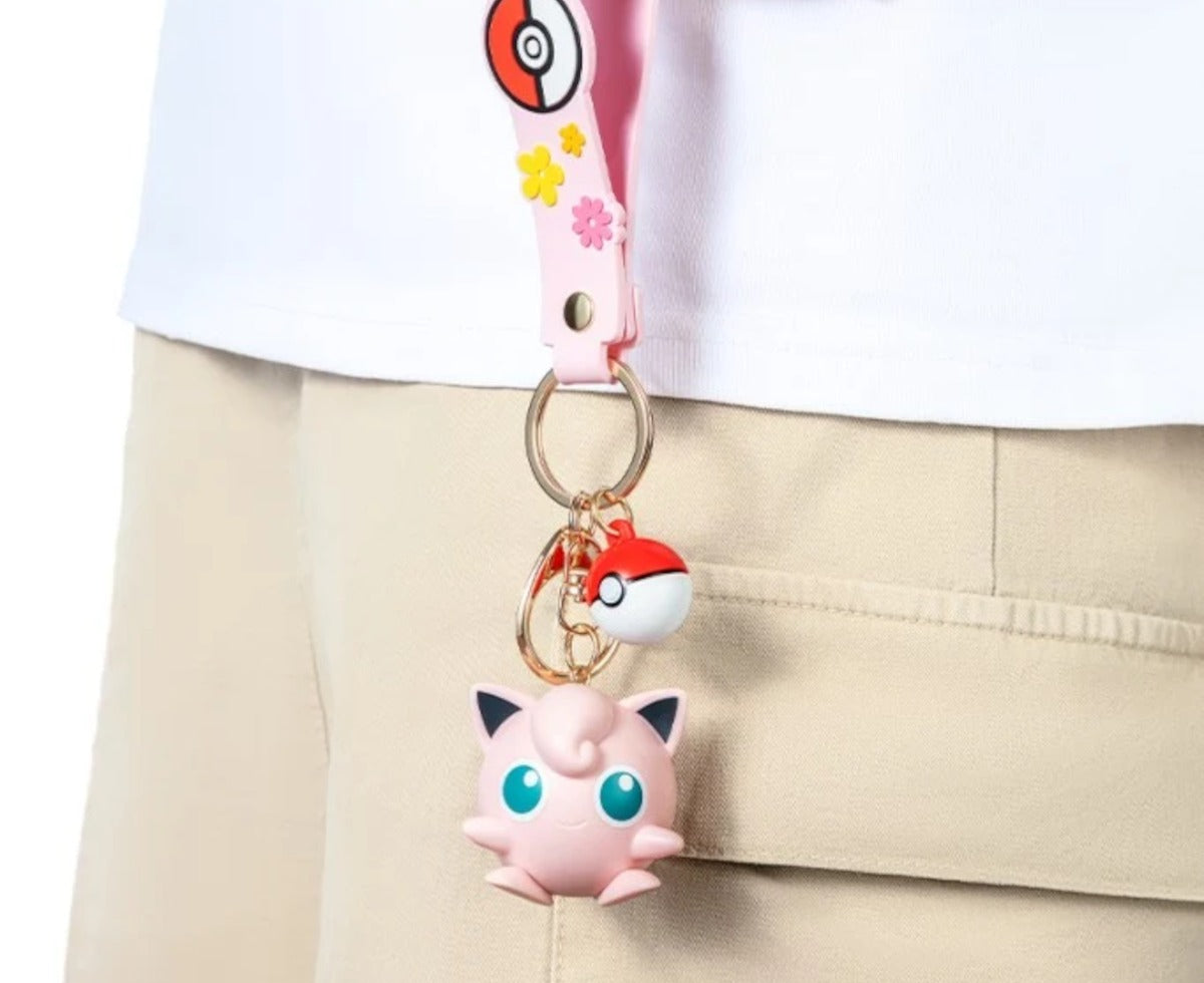 Jigglypuff – Funism Funism Pokémon keychain – hanging from a trouser pocket