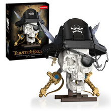 Pirate Skull – Kqiboxxr KQ301 building set – assembled model next to the retail box
