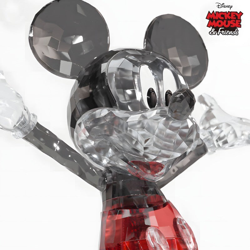 Mickey Mouse – MGL Toys Disney crystal building block figure – close-up of the crystal-look bricks