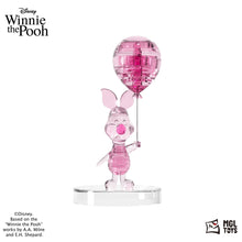 Piglet – MGL Toys Disney crystal building block figure – assembled Piglet with balloon on a clear round display base
