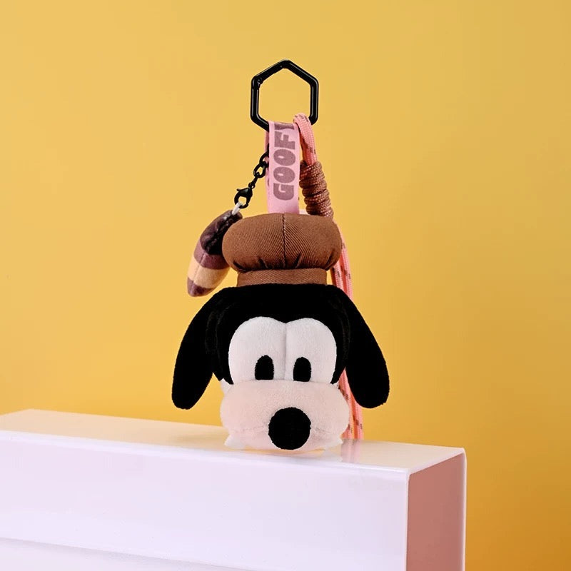 Goofy – Potdemiel Enjoy Sweet Life plush keychain – styled view