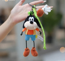 Goofy – Potdemiel Cute and Soft plush keychain – held in hand