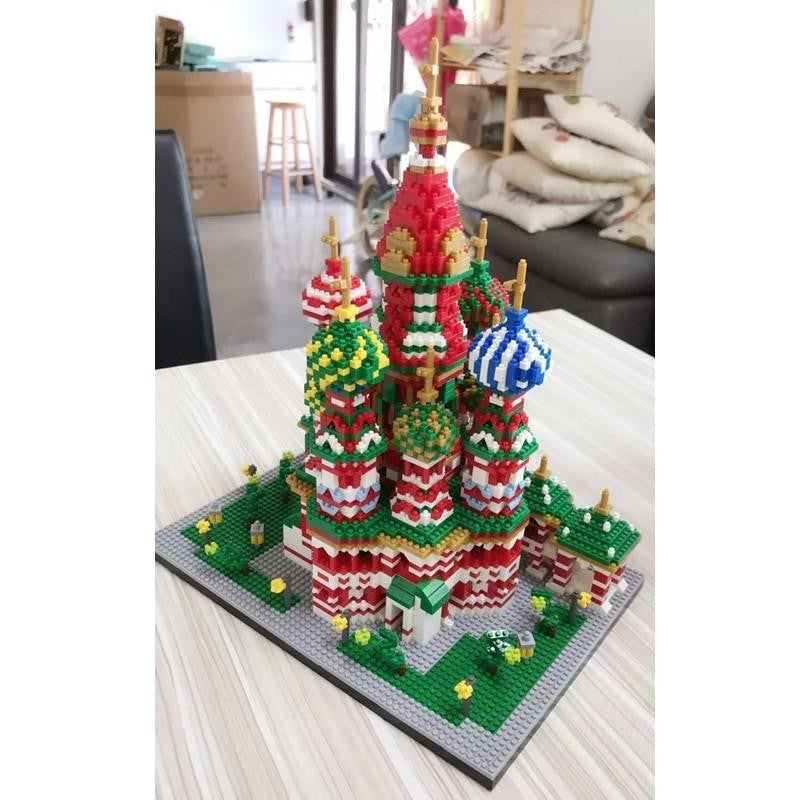 Saint Basil's Cathedral – PZX 9918 micro block set – assembled model on a table