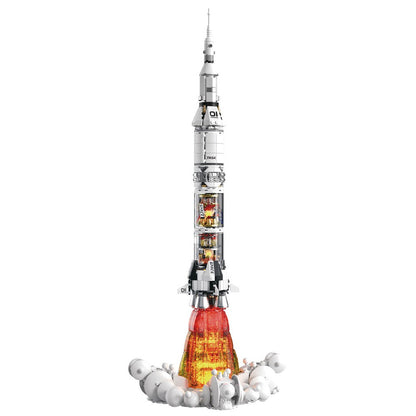 Space Rocket – TUOMU T3006 building set – assembled rocket on its launch base