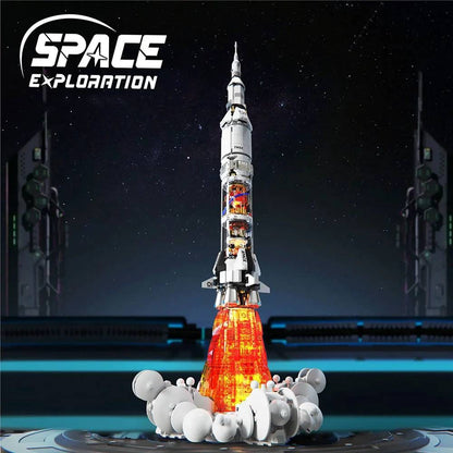 Space Rocket – TUOMU T3006 building set – artwork of the assembled rocket